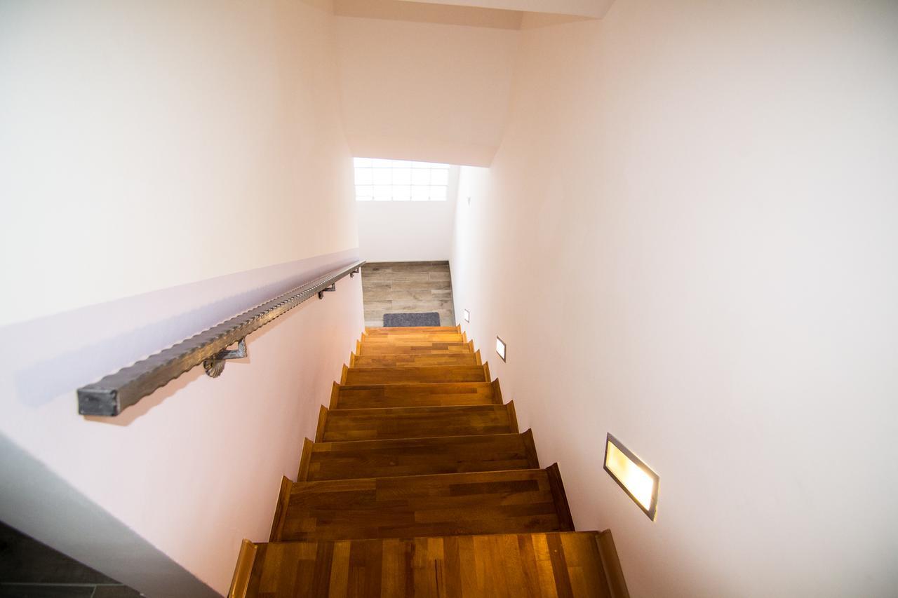 Naid Apartmani Kulen Vakuf Kültér fotó