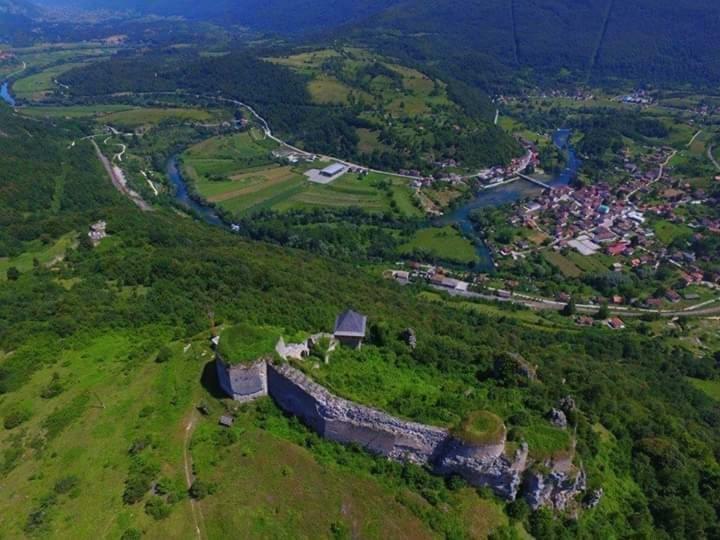Naid Apartmani Kulen Vakuf Kültér fotó
