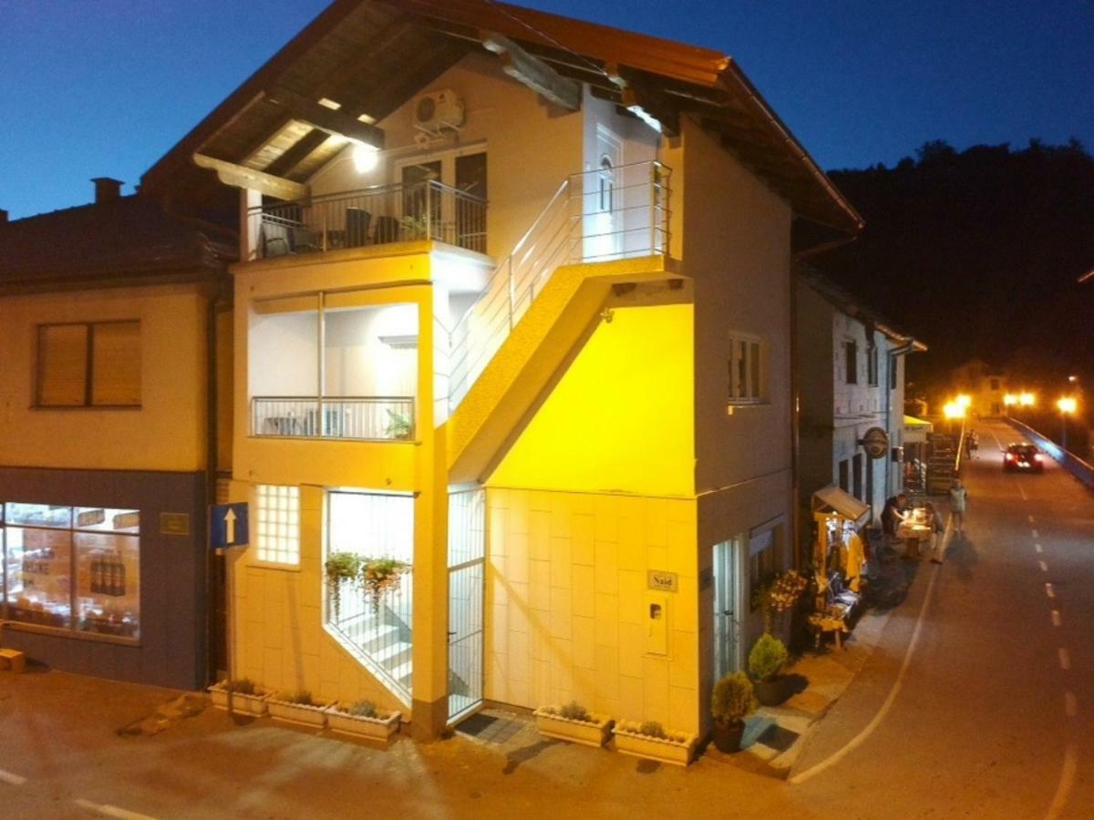 Naid Apartmani Kulen Vakuf Kültér fotó